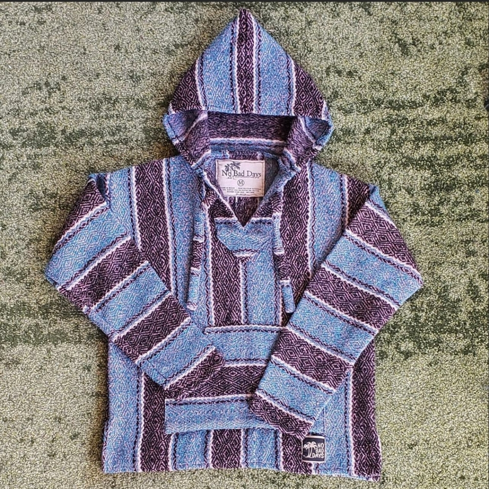 NO BAD DAYS Blue and Pink Medium Drug Rug Hoodie